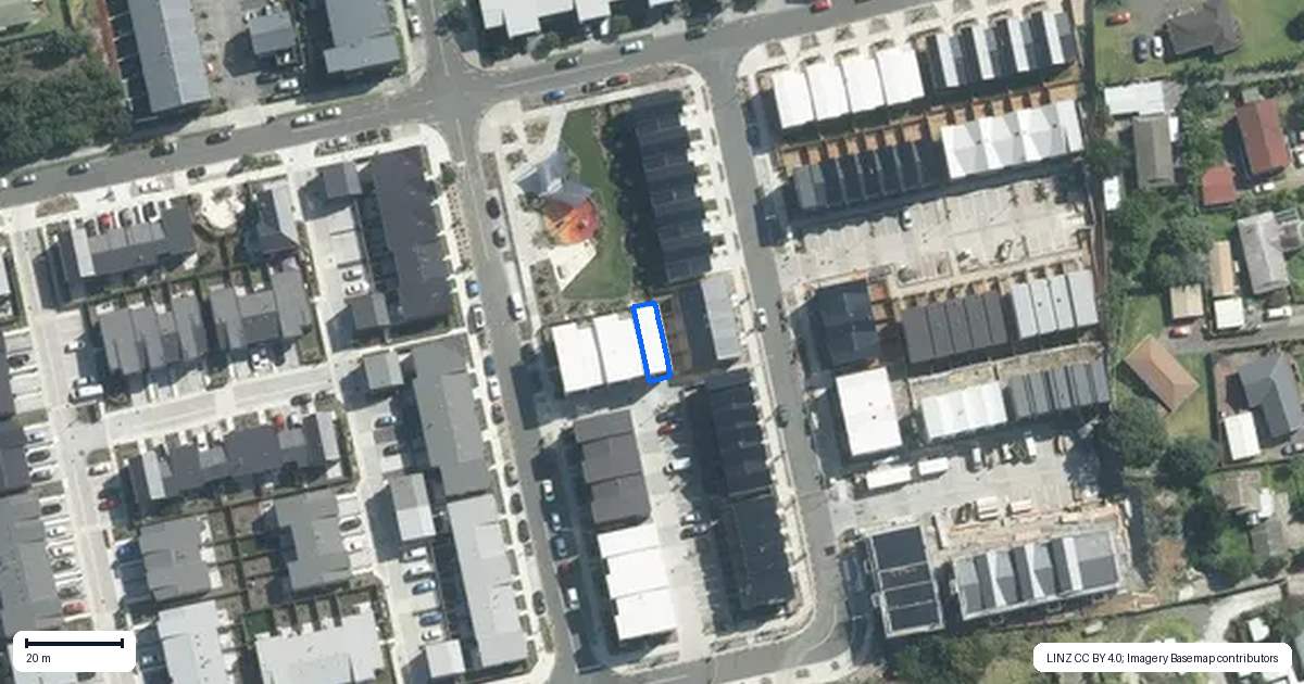 Property context map for 9 Pungarehu Loop, Mount Wellington, Auckland