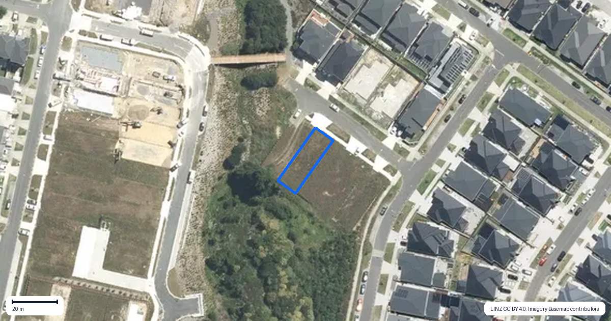 Property context map for 7 Ripa Street, Flat Bush, Auckland