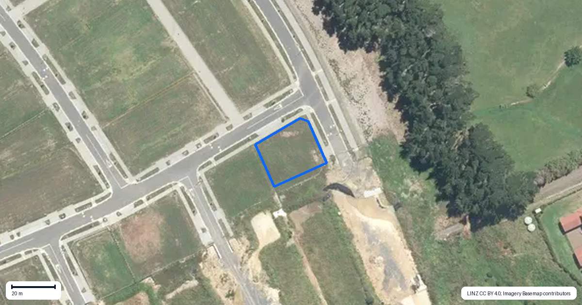 Property context map for 2 Tirikatene Avenue, Paerata, Pukekohe