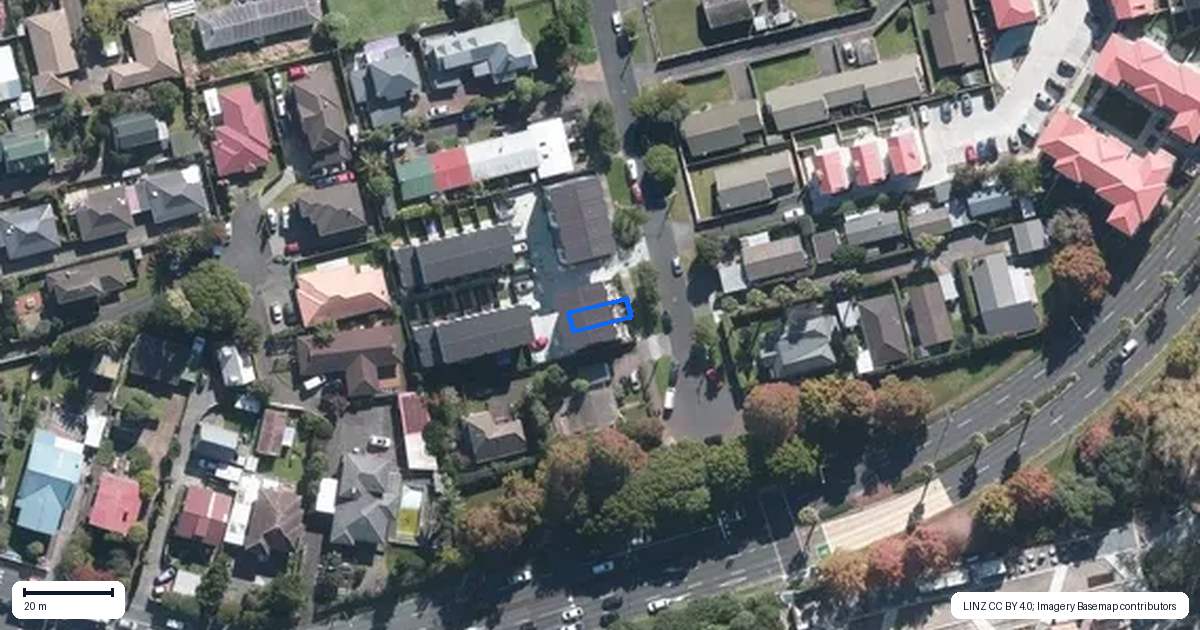 Property context map for 2/12 Highbury Street, Avondale, Auckland