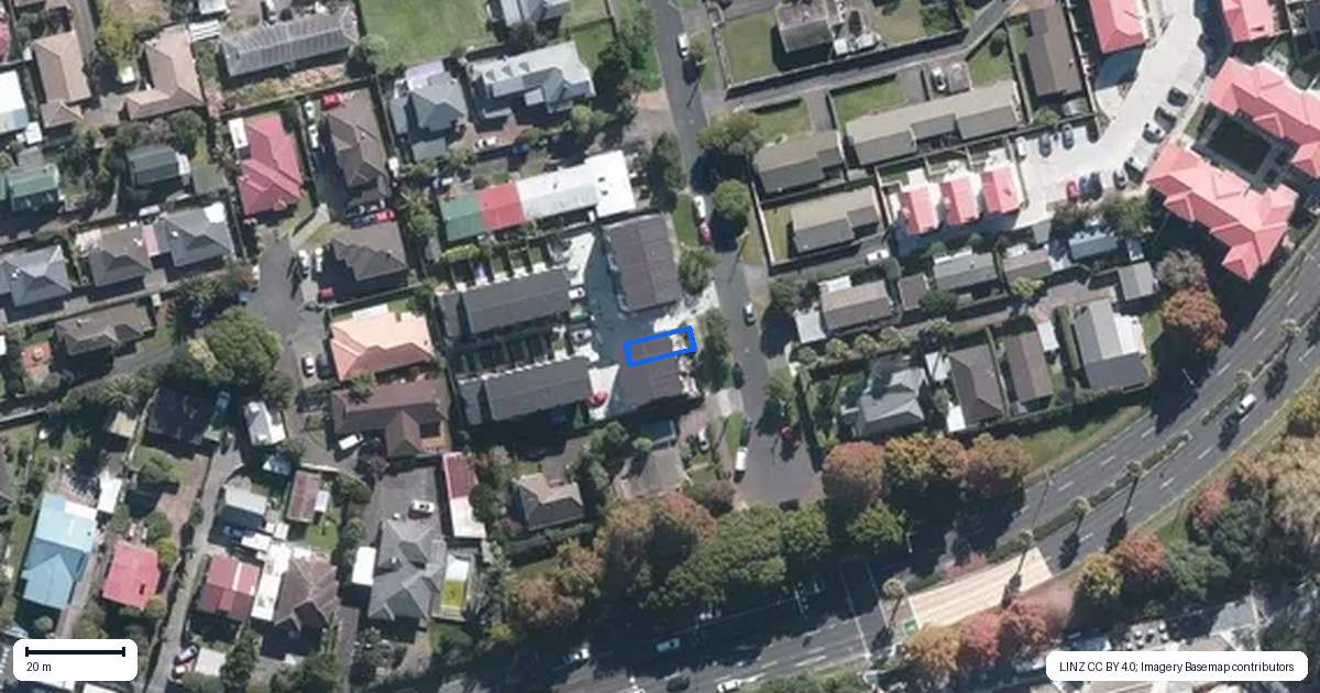 Property context map for 3/12 Highbury Street, Avondale, Auckland