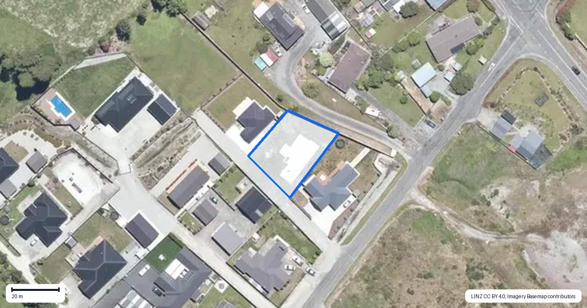 Property context map for 2/11 Pine Tree Road, Kaniere, Hokitika