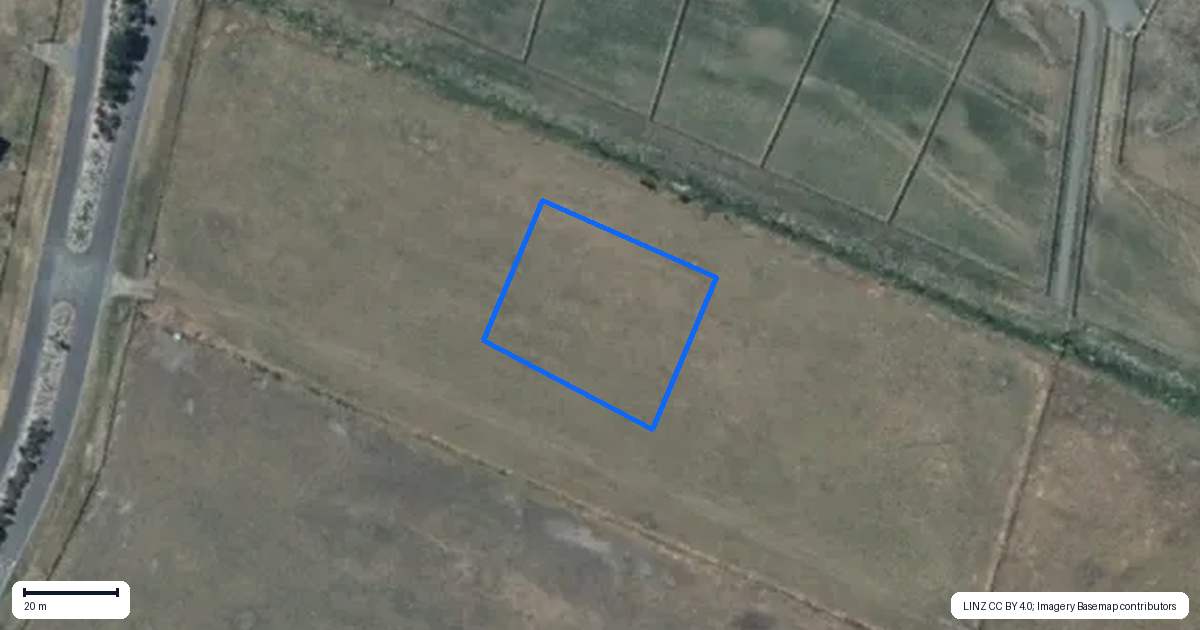 Property context map for 7 Pioneer Road, Waitarere Beach, Levin