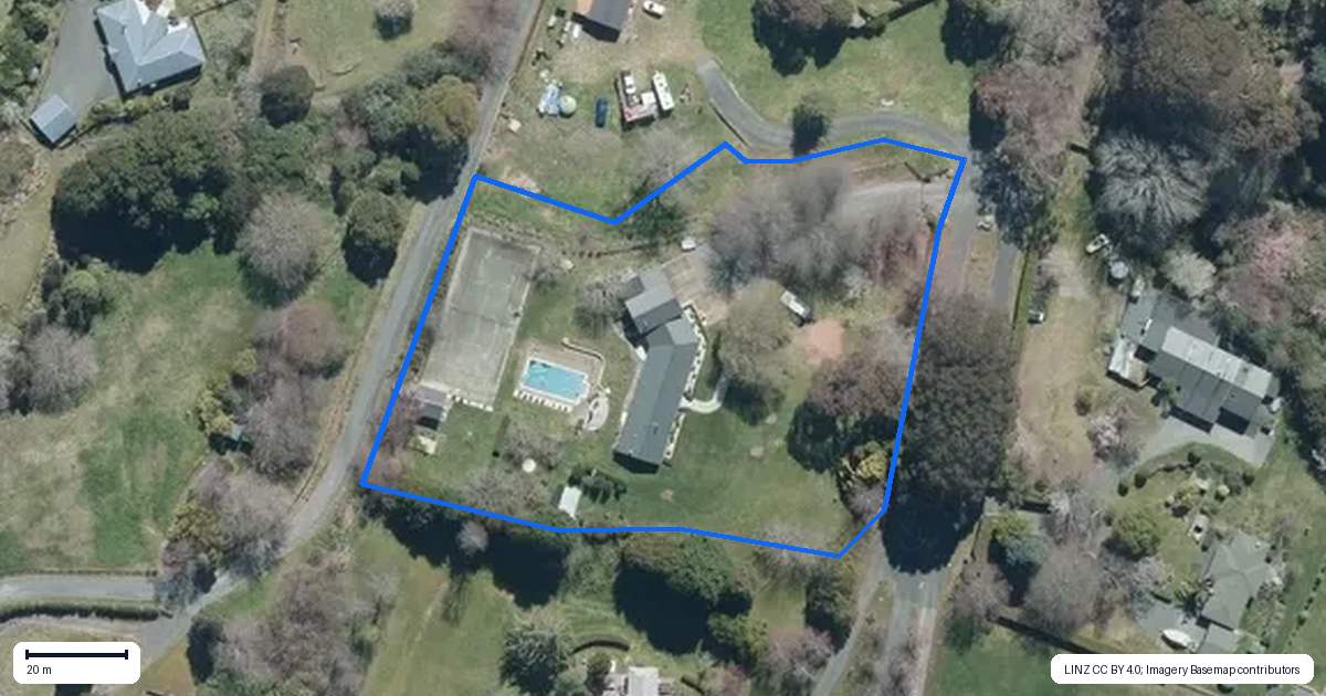 Property context map for 142 Gillespie Place, Acacia Bay, Taupo
