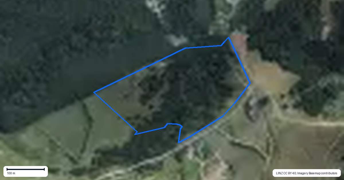 Property context map for 20 Waimangu Road, Waiheke Island