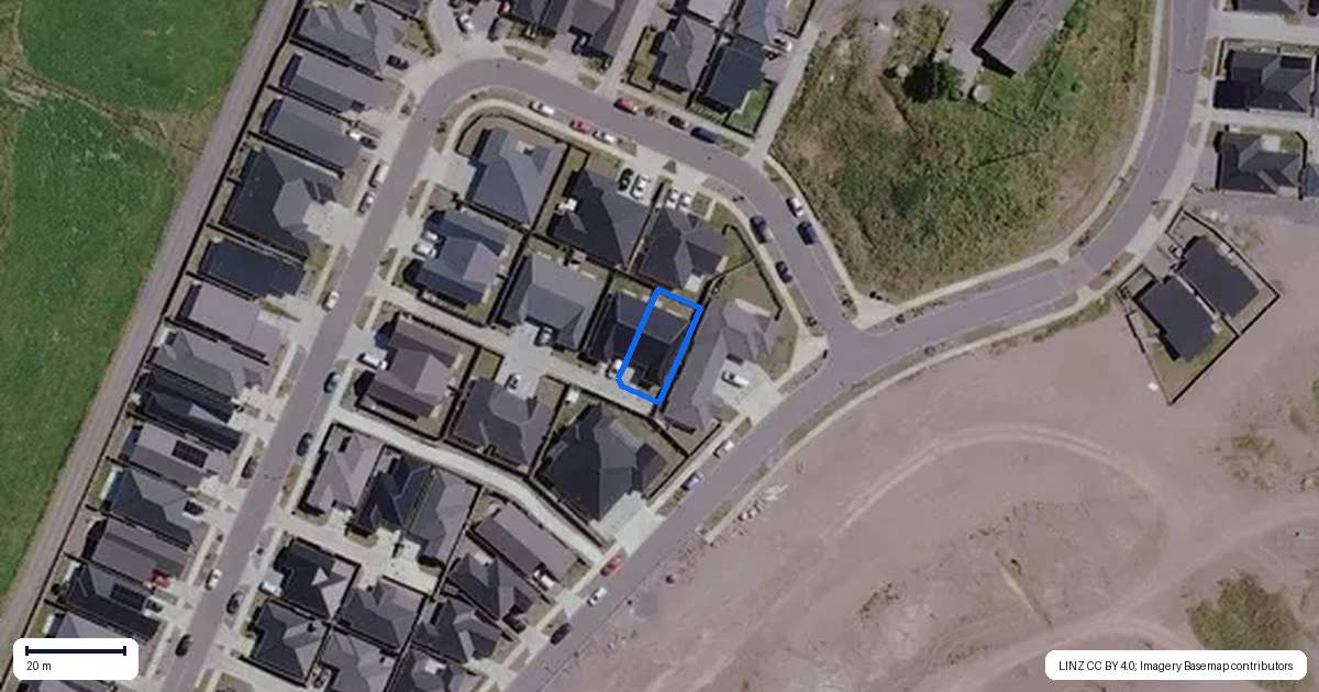 Property context map for 42 Waruhia Crescent, Rototuna North, Hamilton