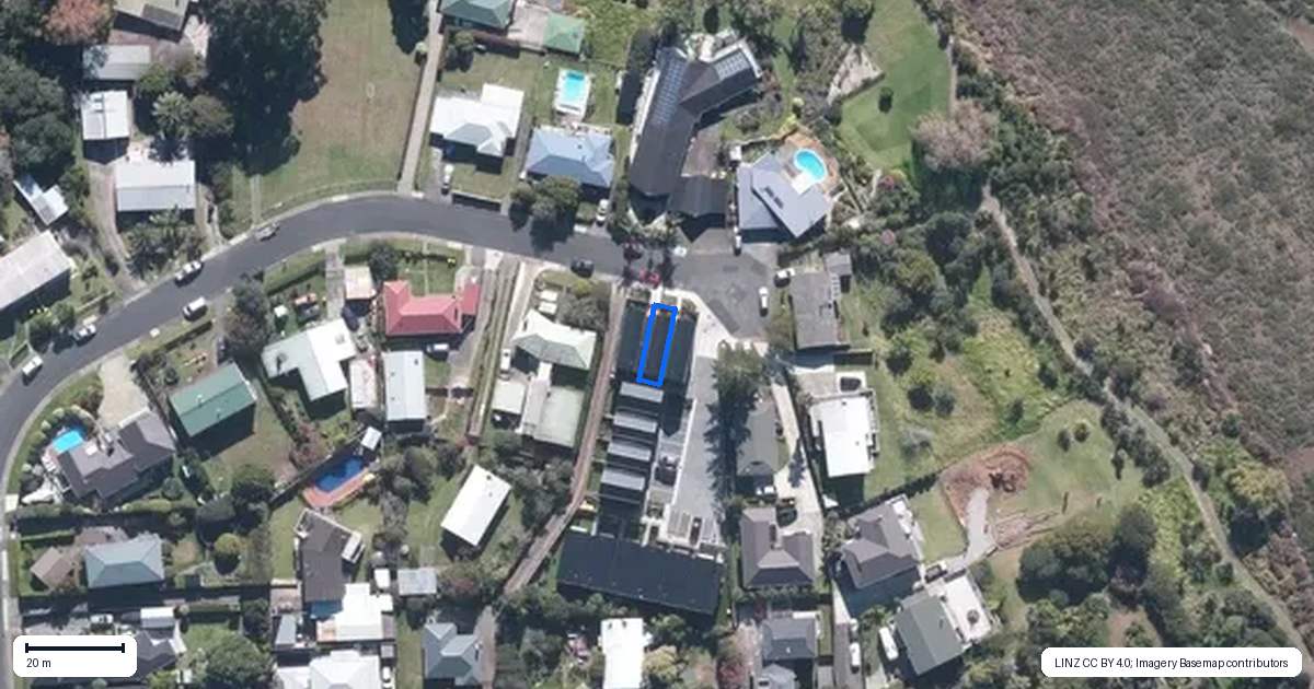 Property context map for 27A Dawnhaven Drive, Te Atatu Peninsula, Auckland