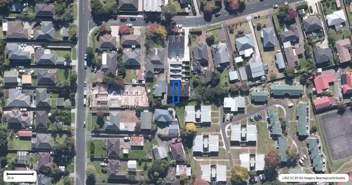 Property context map for 9/20 Moor Avenue, Te Atatu Peninsula, Auckland