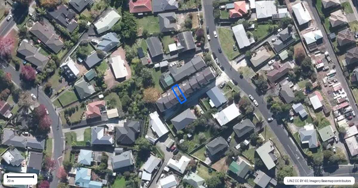 Property context map for 6/8 Sheehan Road, Te Atatu South, Auckland