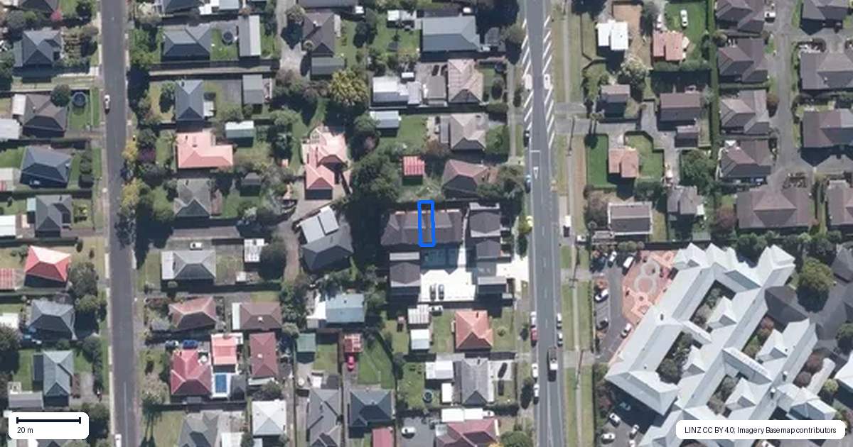 Property context map for 8/47 Beach Road, Te Atatu Peninsula, Auckland