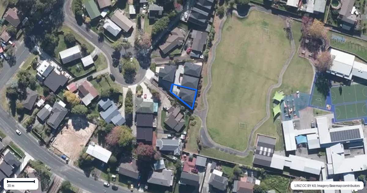 Property context map for 11A Ballial Place, West Harbour, Auckland