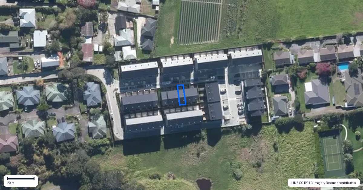 Property context map for 20 Ara Mara Hua, Henderson, Auckland