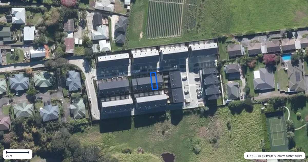 Property context map for 22 Ara Mara Hua, Henderson, Auckland