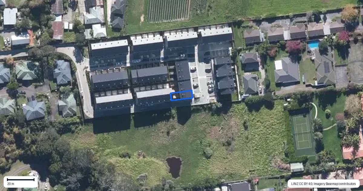 Property context map for 36 Ara Mara Hua, Henderson, Auckland