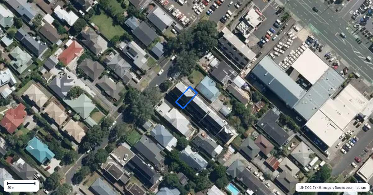 Property context map for 2/8 Atarangi Road, Greenlane, Auckland