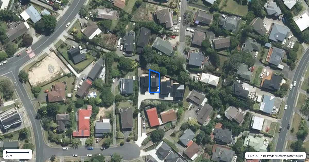 Property context map for 11B Dianthus Place, Browns Bay, Auckland