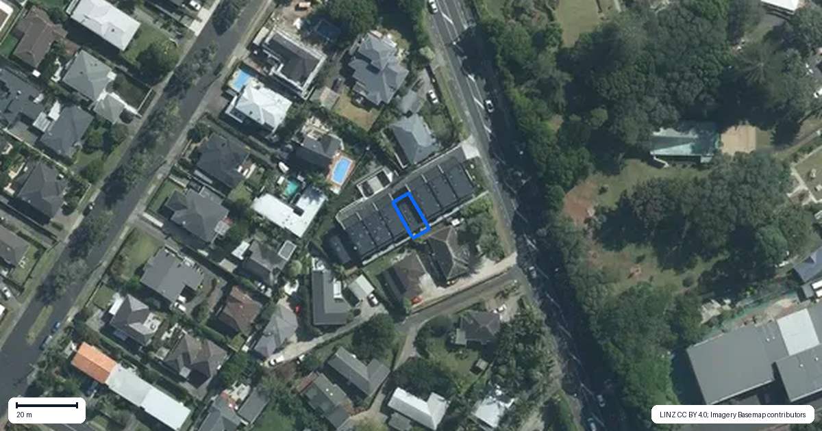 Property context map for 4/279 Lake Road, Belmont, Auckland