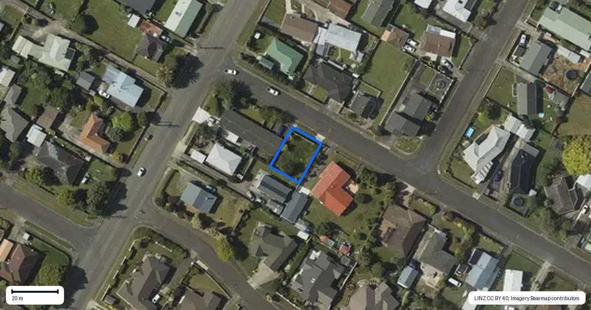 Property context map for 2 Martin Harvey Street, Levin
