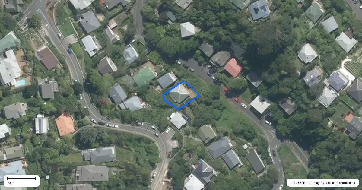 Property context map for 11 Governor Road, Northland, Wellington