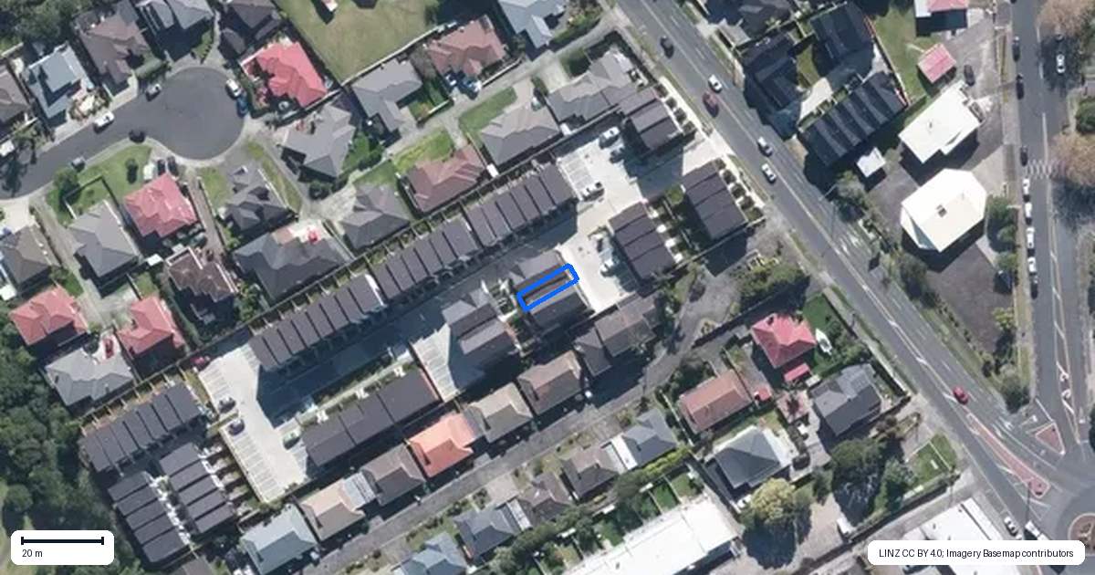 Property context map for 16 Raupeti Lane, Henderson, Auckland