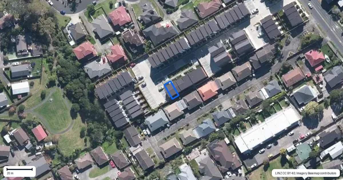 Property context map for 38 Raupeti Lane, Henderson, Auckland