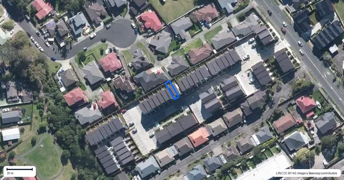 Property context map for 29 Raupeti Lane, Henderson, Auckland