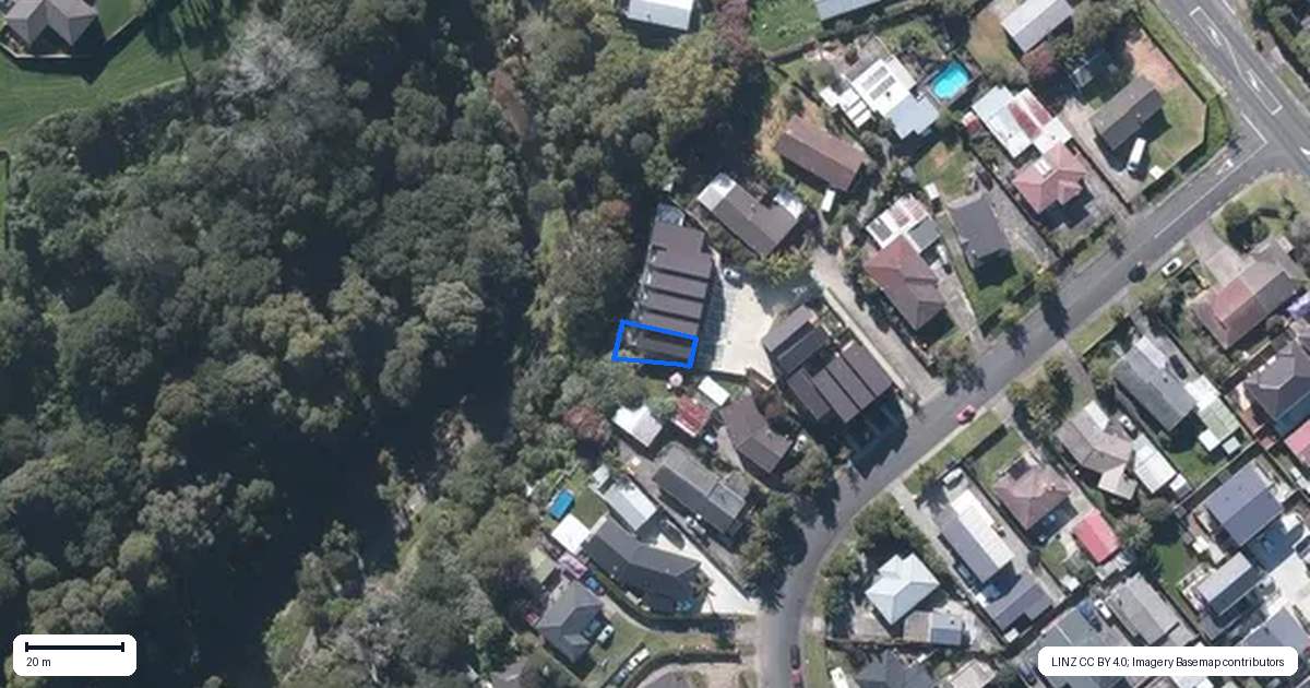 Property context map for 15A Tabitha Crescent, Henderson, Auckland