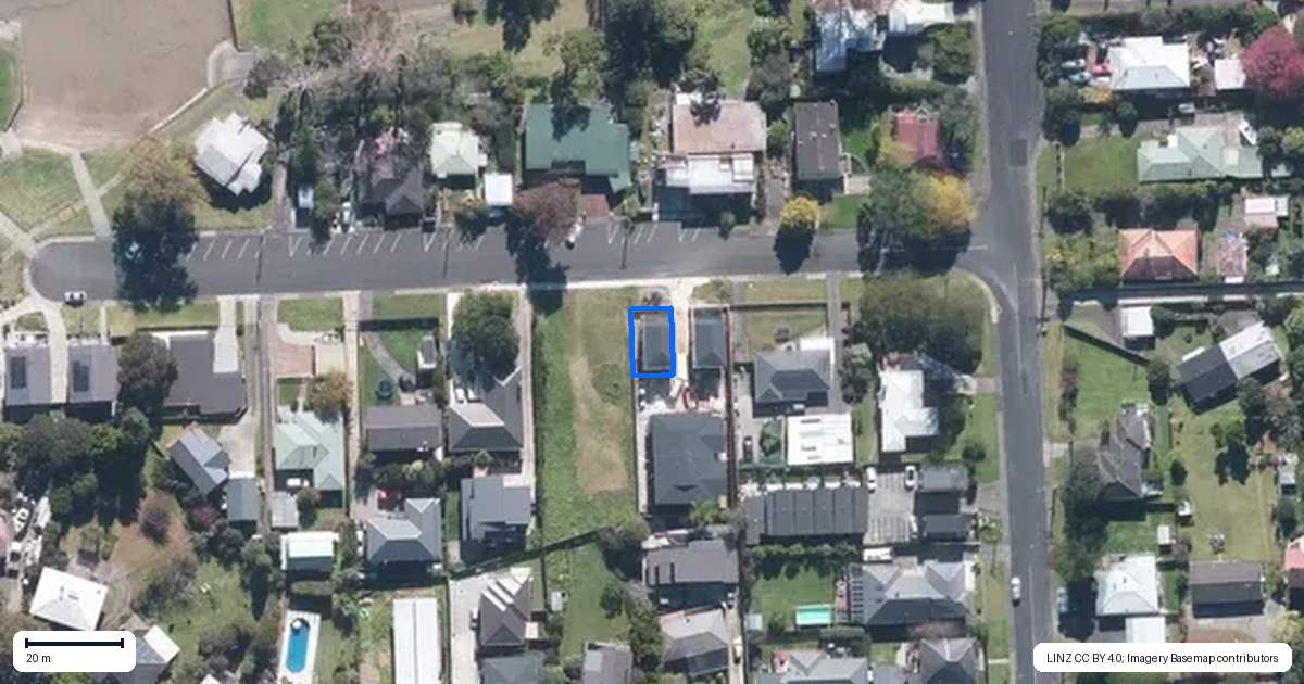 Property context map for 2/2 Chapman Road, Te Atatu Peninsula, Auckland