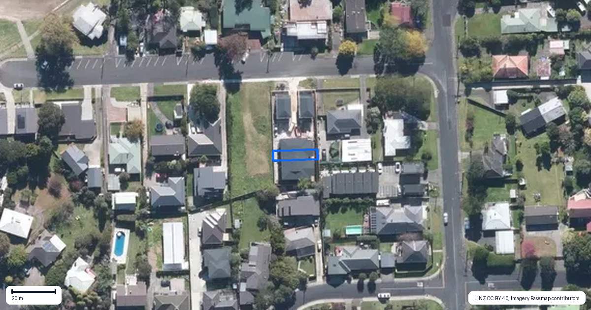 Property context map for 4/2 Chapman Road, Te Atatu Peninsula, Auckland
