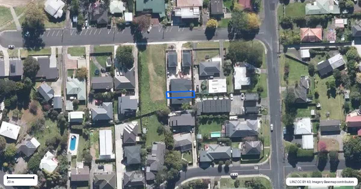 Property context map for 5/2 Chapman Road, Te Atatu Peninsula, Auckland