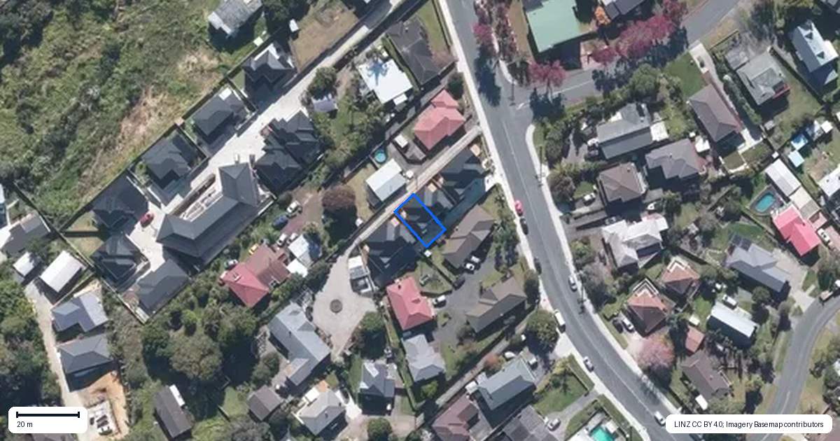 Property context map for 4/33 Colwill Road, Massey, Auckland