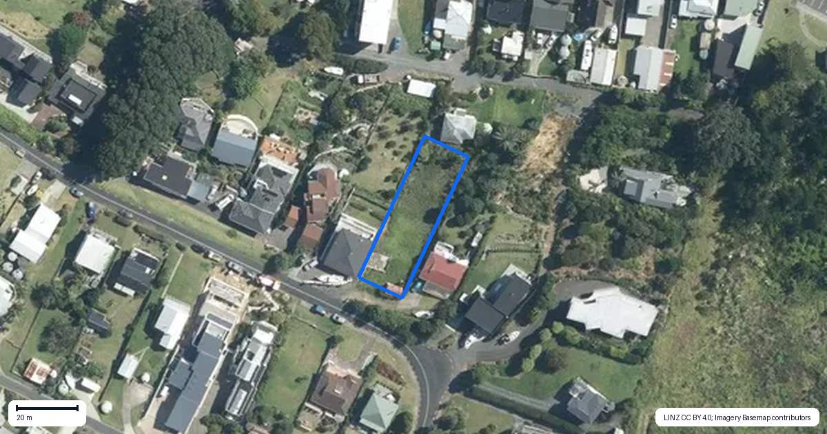 Property context map for 30 Carlton Crescent, Maraetai, Auckland