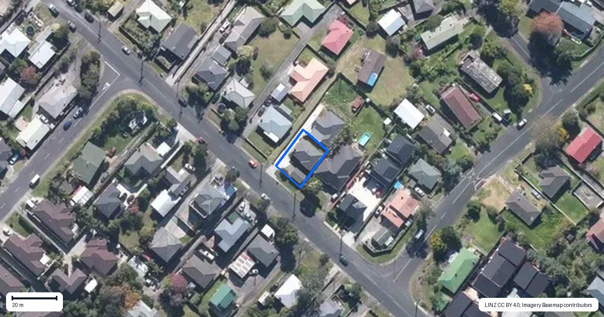 Property context map for 74 Awaroa Road, Sunnyvale, Auckland