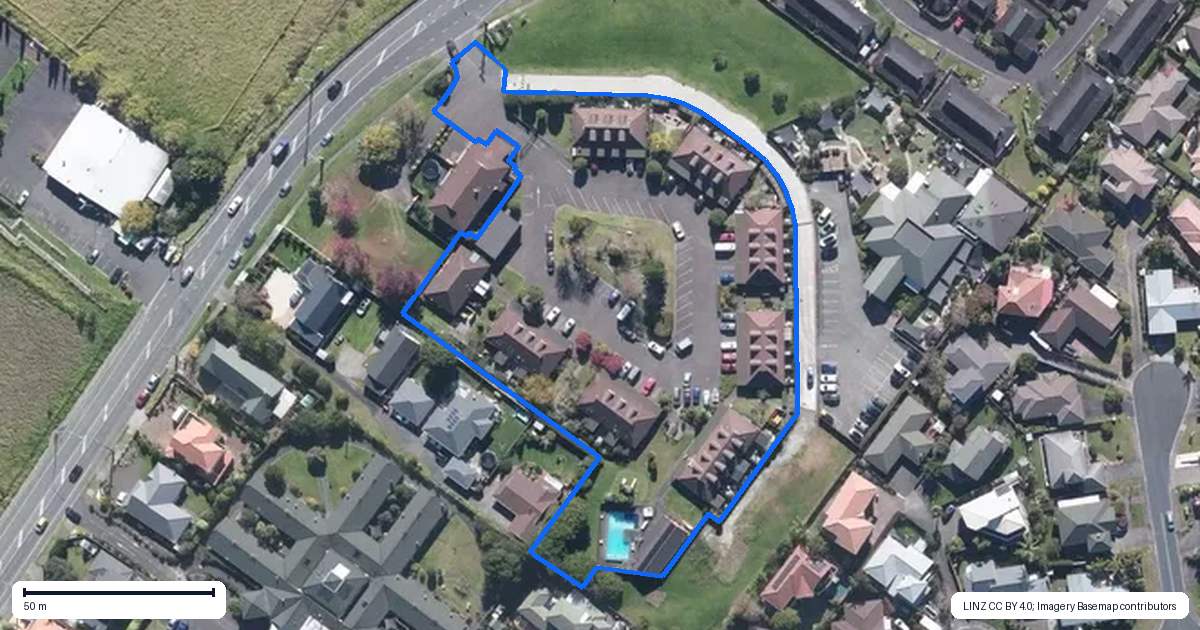 Property context map for 327 Hobsonville Road, Hobsonville, Auckland