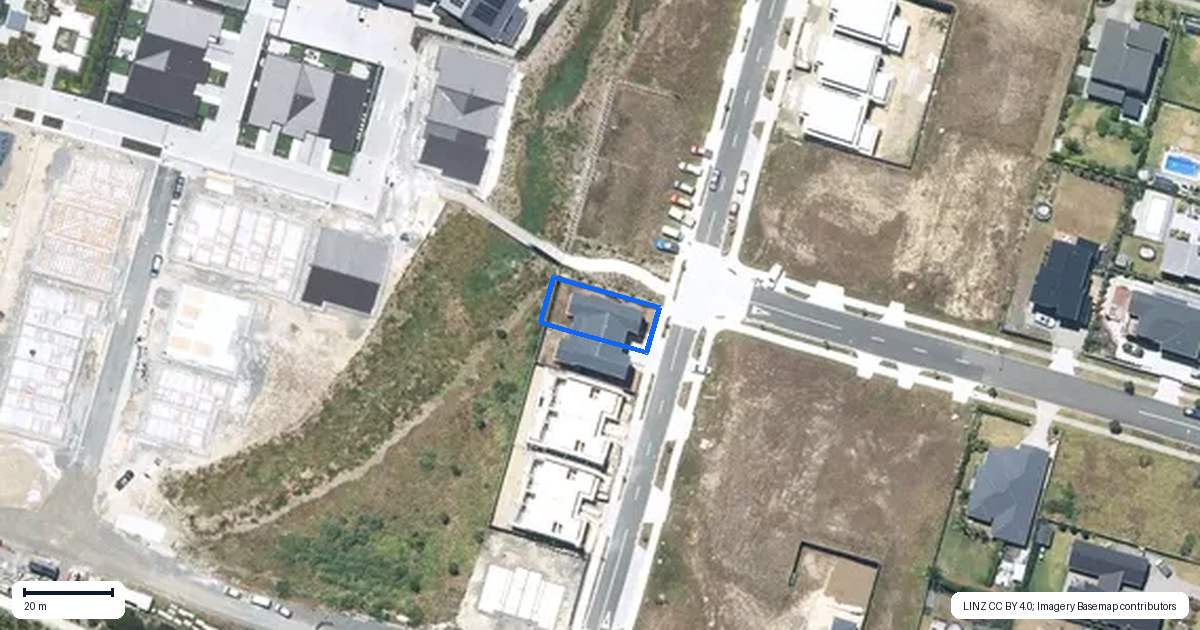 Property context map for 16 Kowaitau Avenue, Beachlands, Auckland