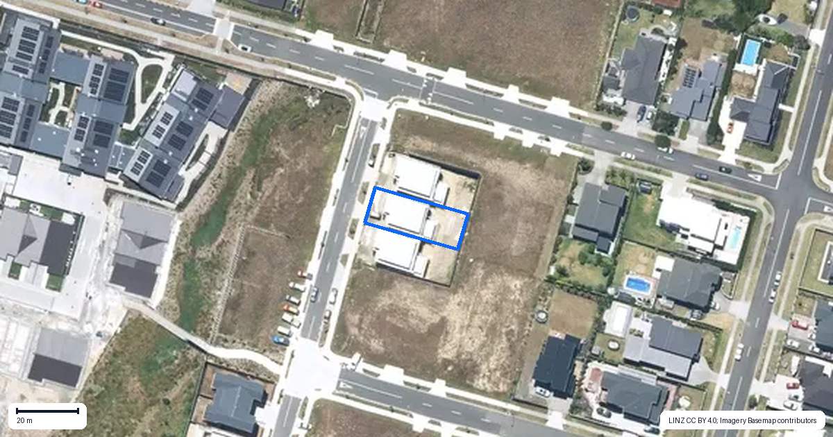 Property context map for 17 Kowaitau Avenue, Beachlands, Auckland