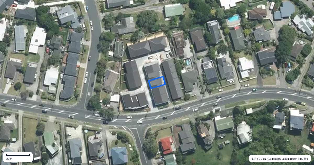 Property context map for 3/145 Carlisle Road, Northcross, Auckland