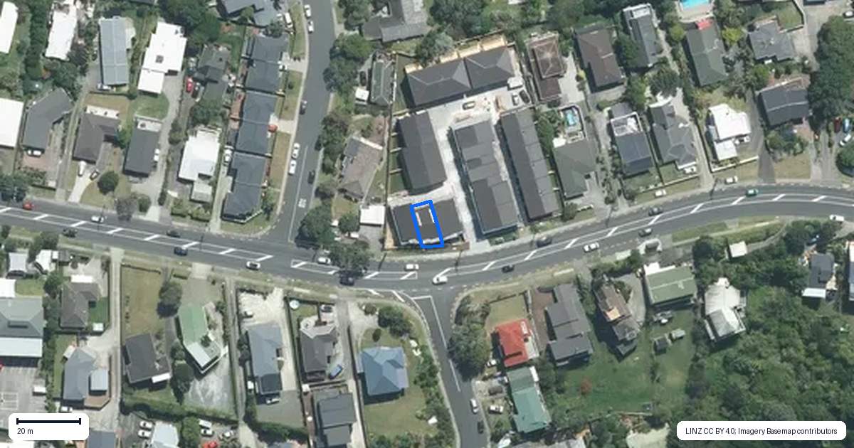 Property context map for 2/147A Carlisle Road, Northcross, Auckland