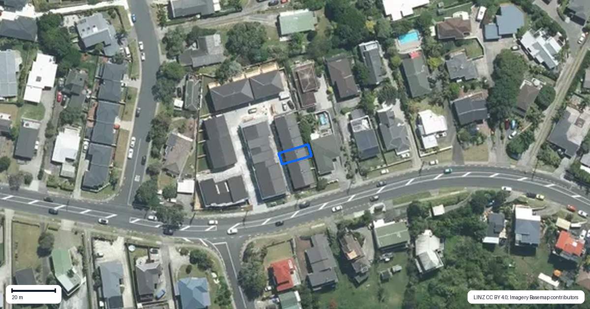 Property context map for 3/143 Carlisle Road, Northcross, Auckland