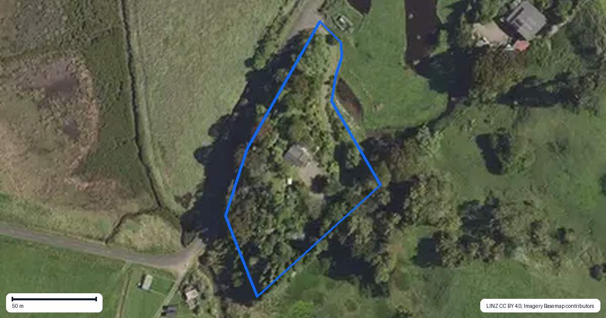 Property context map for 33 Hiwarau Road, Kutarere, Waiotahe Valley