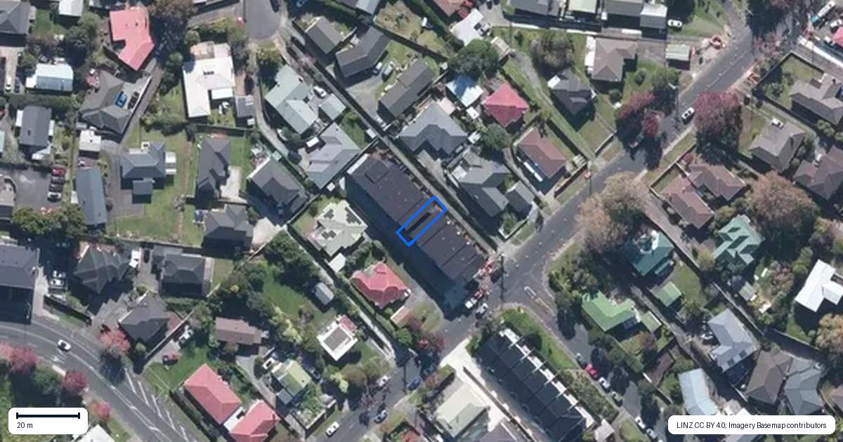 Property context map for 5/26 Buscomb Avenue, Henderson, Auckland