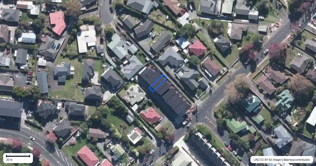 Property context map for 7/26 Buscomb Avenue, Henderson, Auckland