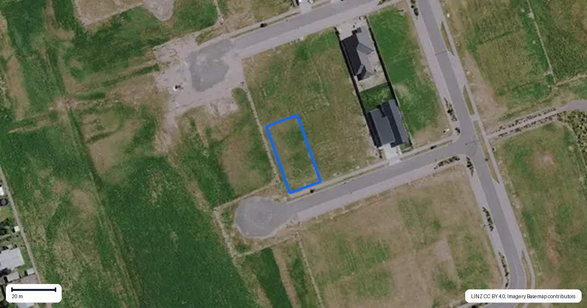 Property context map for 11 Te Whata Street, Ruakura, Hamilton