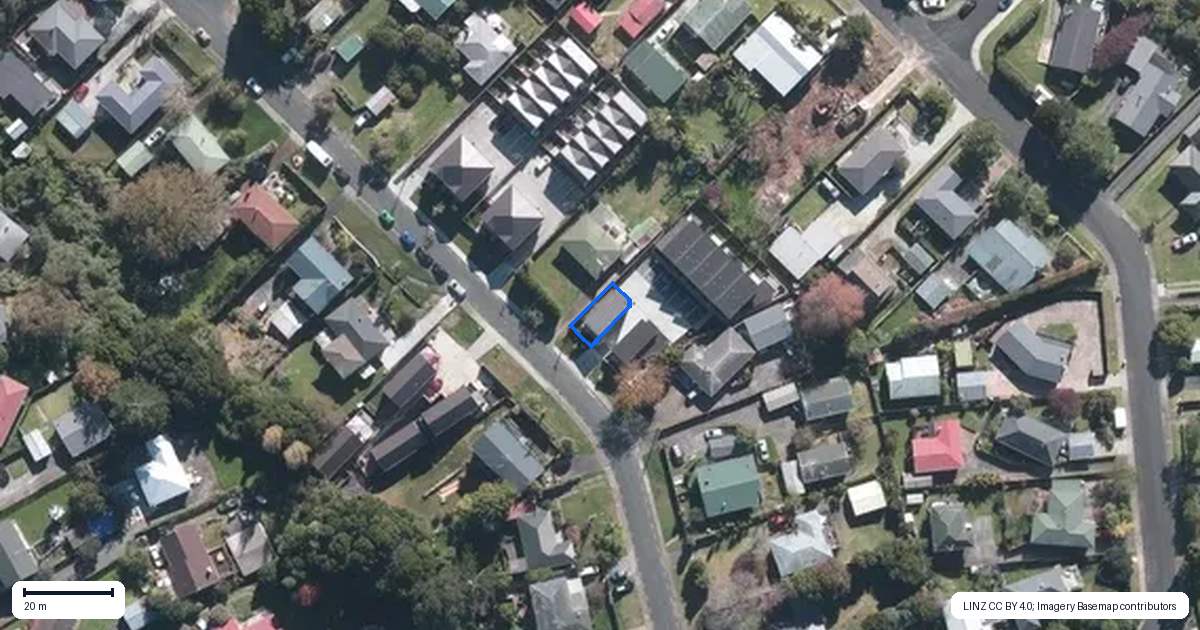 Property context map for 2/129 Lancaster Road, Beach Haven, Auckland