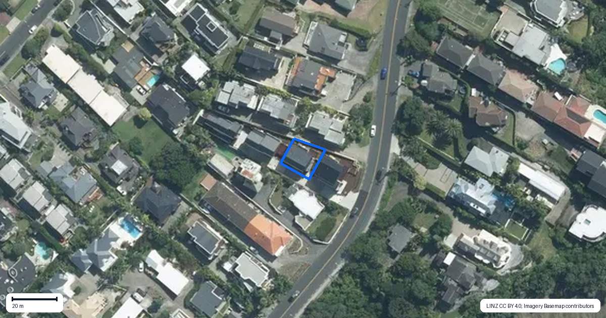 Property context map for 20A Beach Road, Castor Bay, Auckland