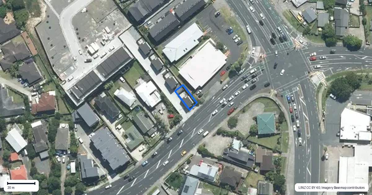 Property context map for 1 Kanapa Road, Northcross, Auckland
