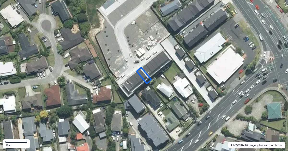 Property context map for 14 Kanapa Road, Northcross, Auckland