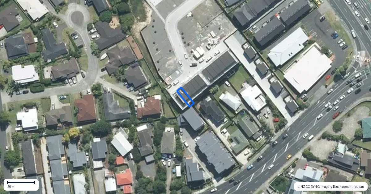 Property context map for 22 Kanapa Road, Northcross, Auckland