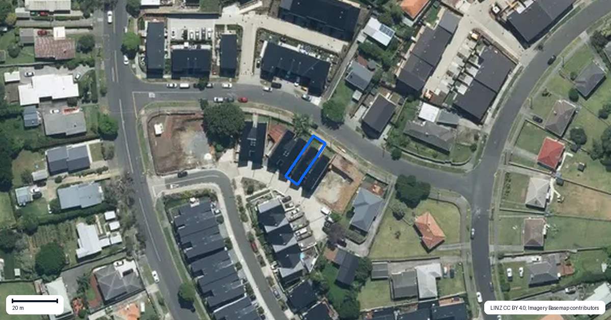 Property context map for 10 Piri Place, Glen Innes, Auckland