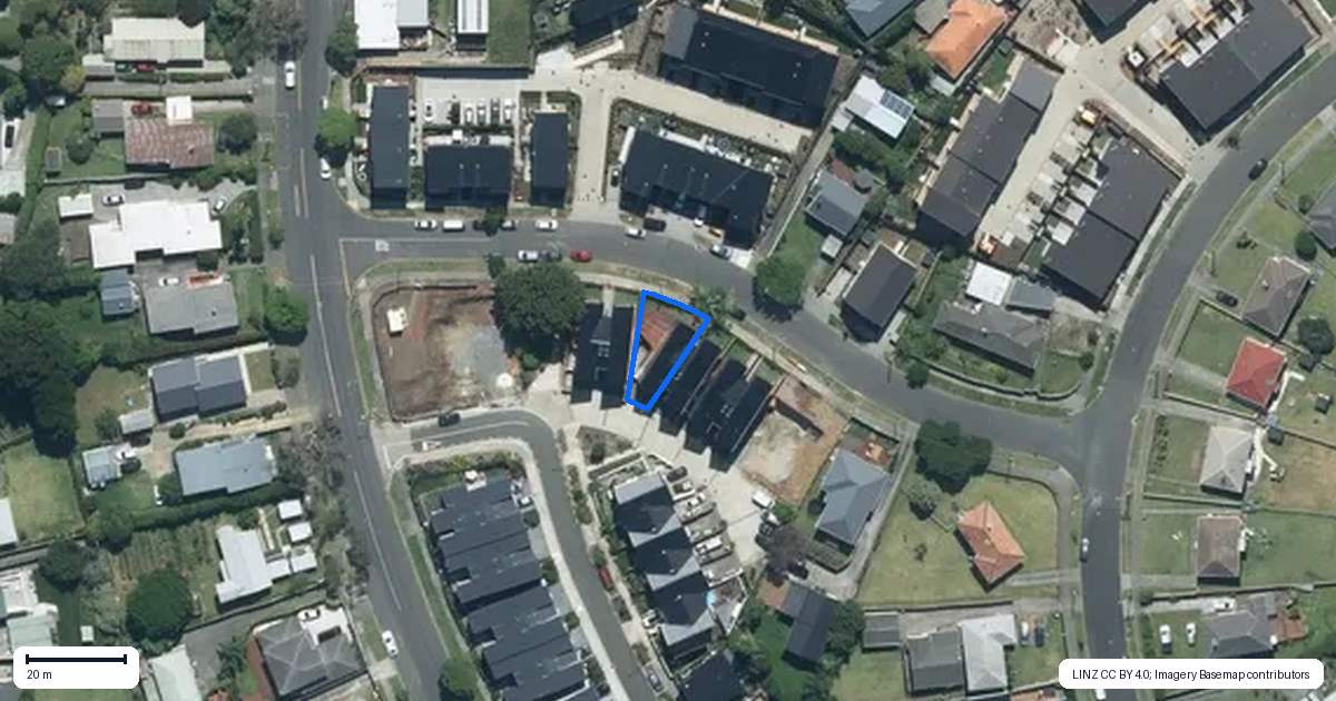 Property context map for 6 Piri Place, Glen Innes, Auckland